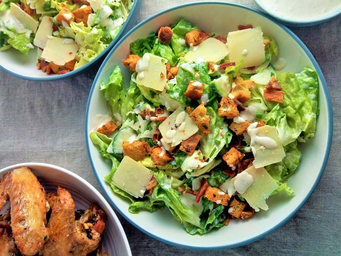 difference between house salads and caesar salads