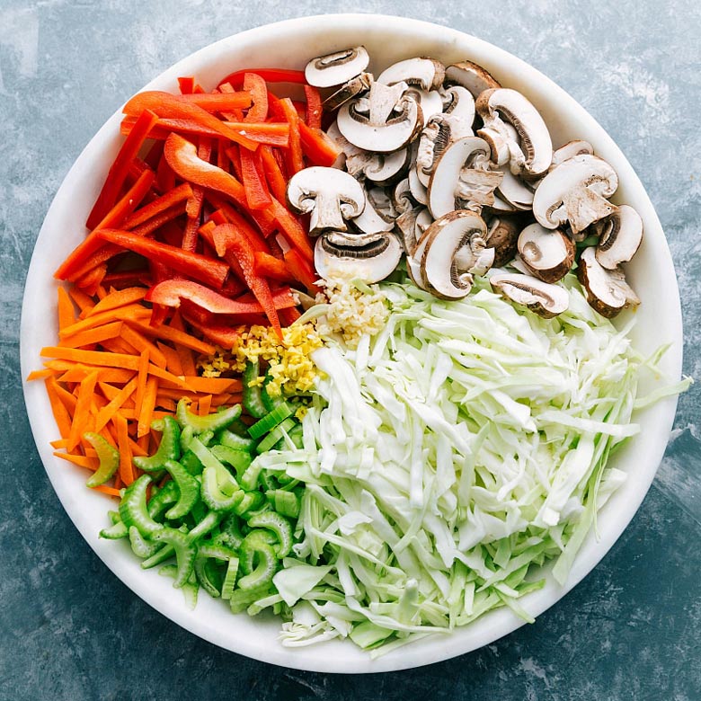 preparing the vegetables for chowmein