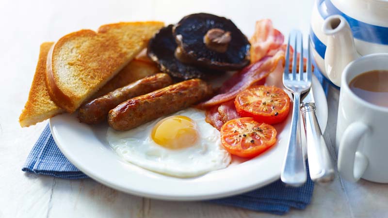 similarities between american breakfast and english breakfast