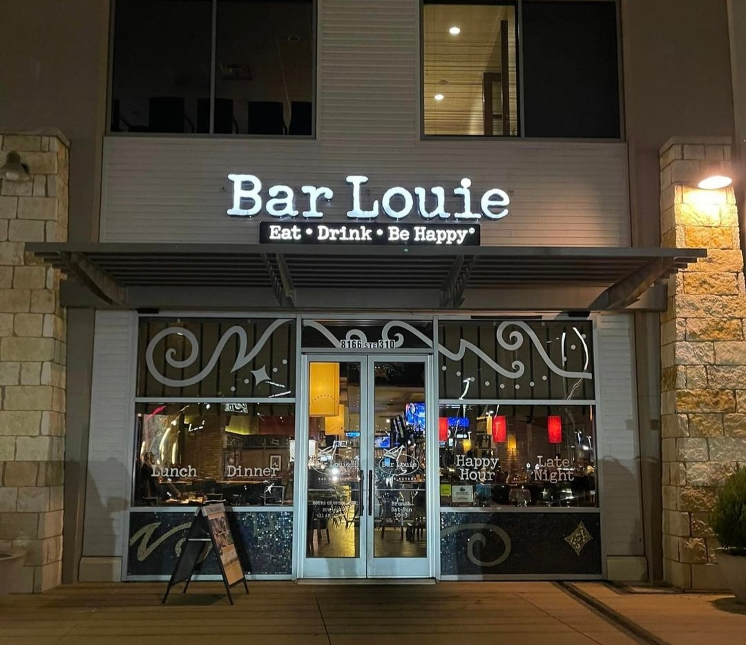 Bar Louie Restaurant