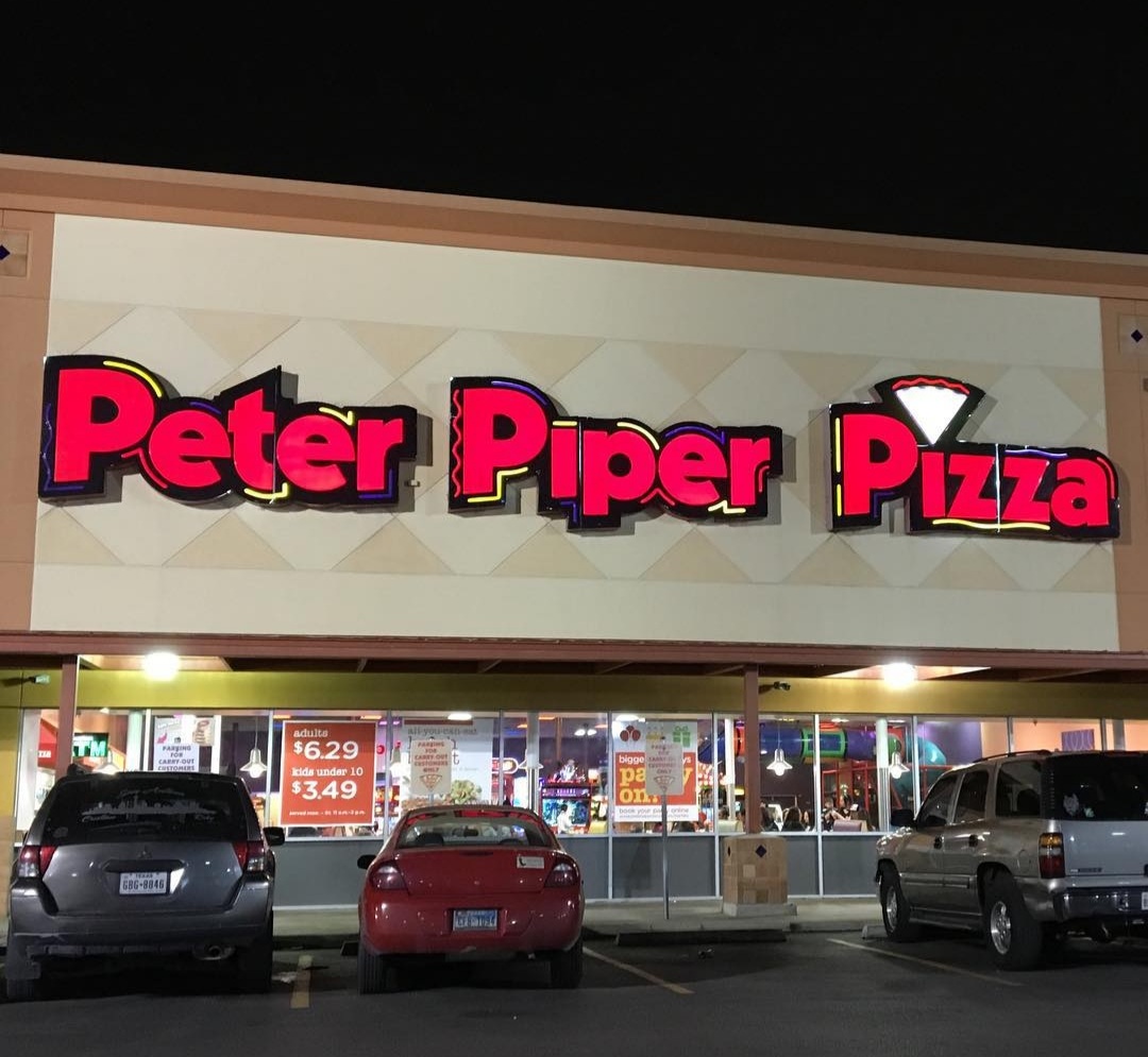 Peter Piper Pizza Restaurant Overview